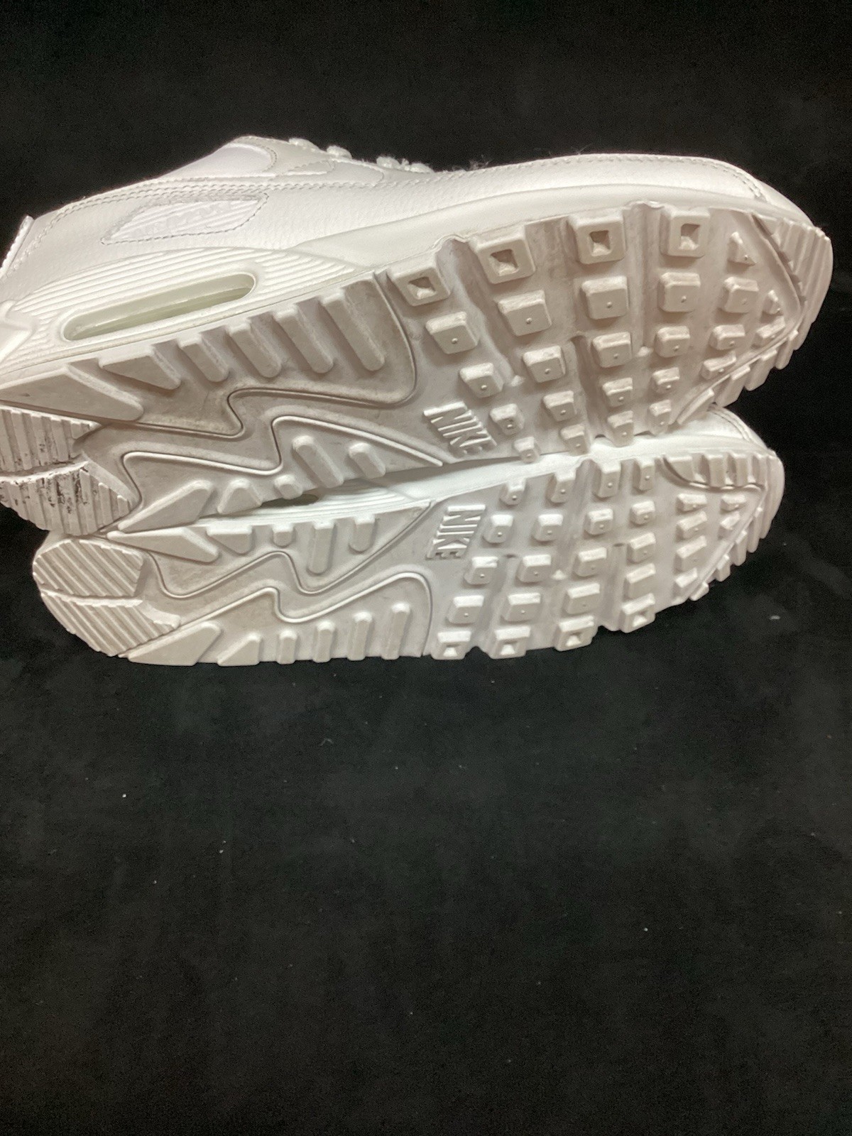 Size 10 - Nike Air Max 90 Mens Triple White 2022 Cz5594-100 thumbnail 7