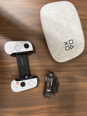 Backbone One PlayStation Lightning Mobile Gaming Controller iPhone + Case