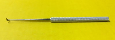 V. Mueller Cronin Cleft Palate Knife, Triangular, 5mm, 7'' REF: VM107-8111