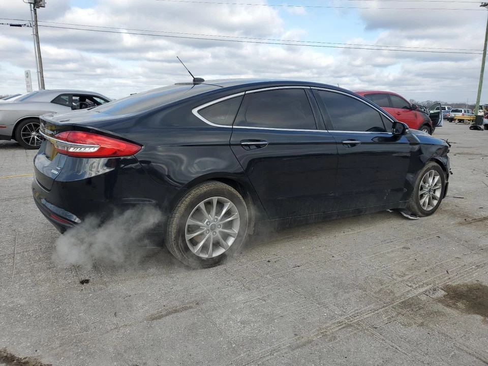 Used Front Left Fender fits: 2017 Ford Fusion L. w/o charging port Front Left Gr - Image 4 of 4
