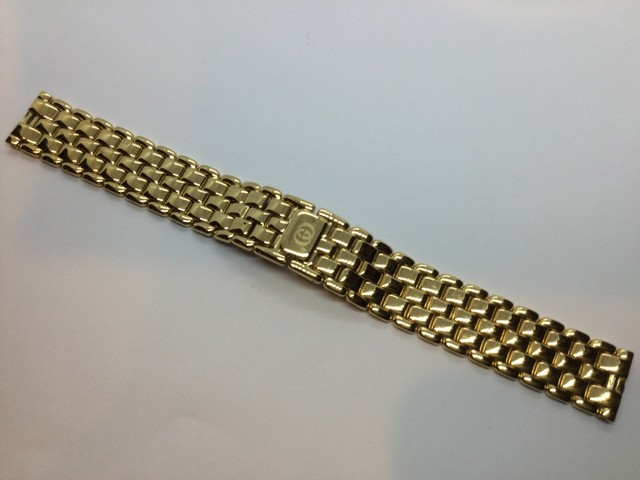 Gucci Gold Tone Roman Numeral Dial 31mm 