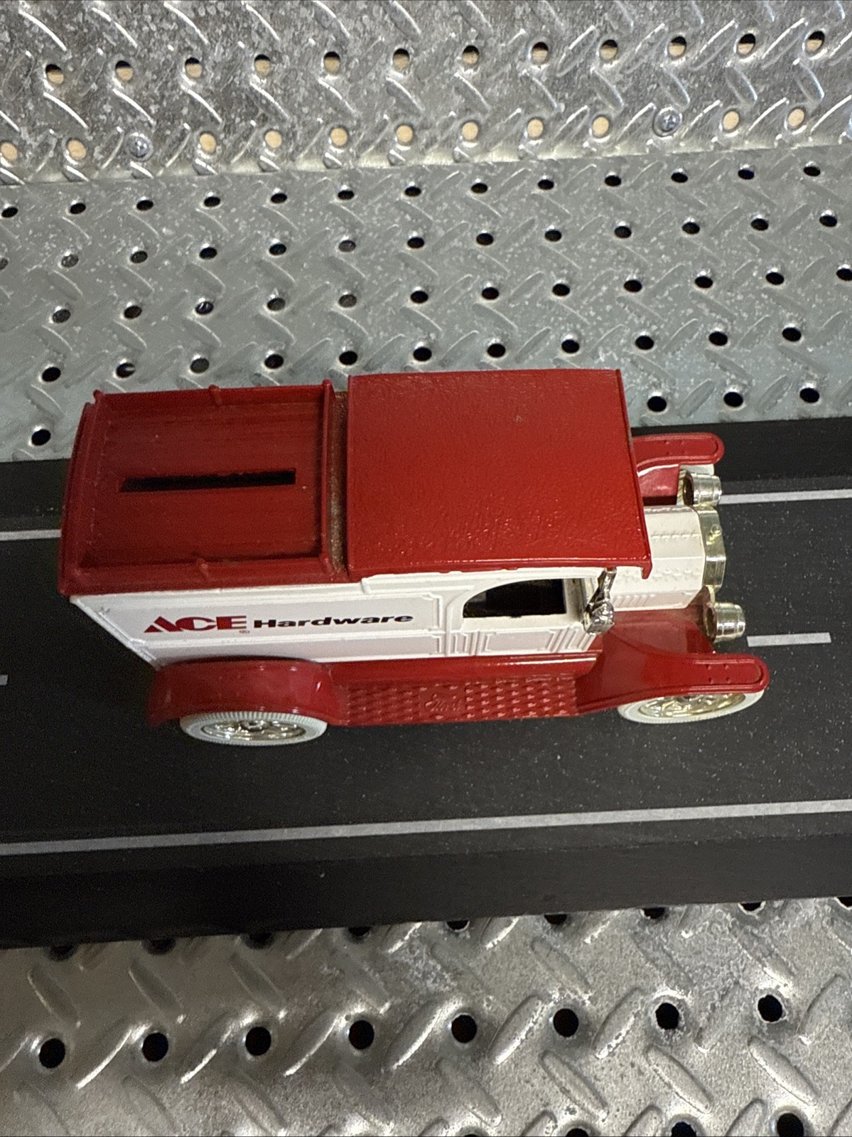 Picture 2 of 9