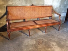 Elegante Divano Luigi XVI in Noce - Restaurato (in corso d'opera)