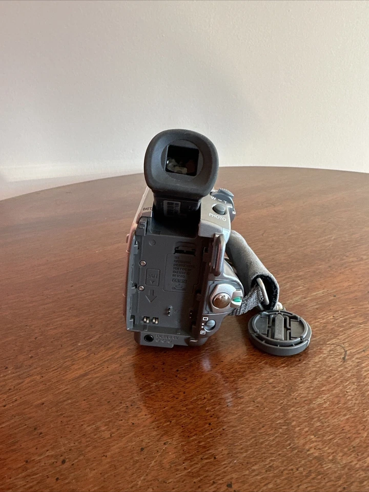 Videocámara digital Canon NTSC ZR85 Mini DV LEER DESCRIPCIÓN Foto 4 de 4