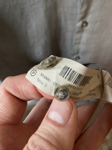 Camisa Massimo Dutti 100 % lino abotonada manga larga gris suave pequeña - Imagen 8 de 9