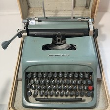 Olivetti Underwood Studio 44 Manual Vintage Typewriter With Case Barcelona Spain thumbnail