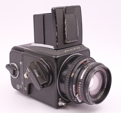 HASSELBLAD 500 C/M + PLANAR-C 3,5/100 T* + MAGAZIN A12 -SHC Art.767482
