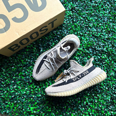 *MISS MATCHED* left size 12/ right size 12.5 adidas Yeezy Boost 350 V2 Slate