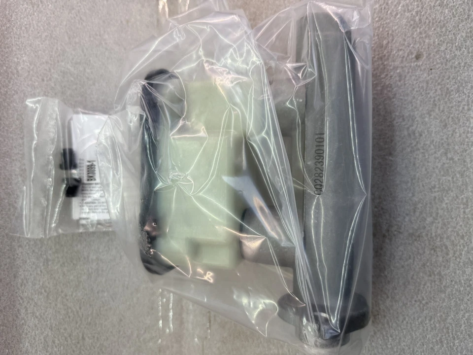 Cilindro maestro de freno CARQUEST MCA390257 Foto 2 de 4