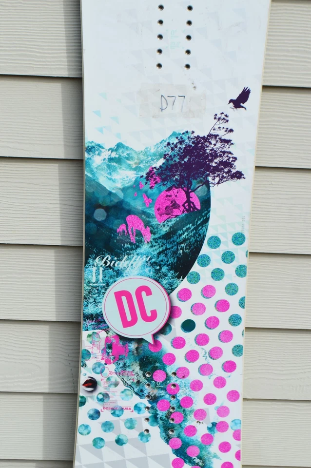 MUJER DC BIDDY SNOWBOARD $350 151CM Demo gama media flex astro camber core Foto 2 de 4