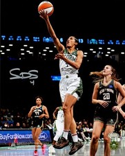 Skylar Diggins-Smith Autographed Signed 8x10 Photo Seattle Storm MCS Holo