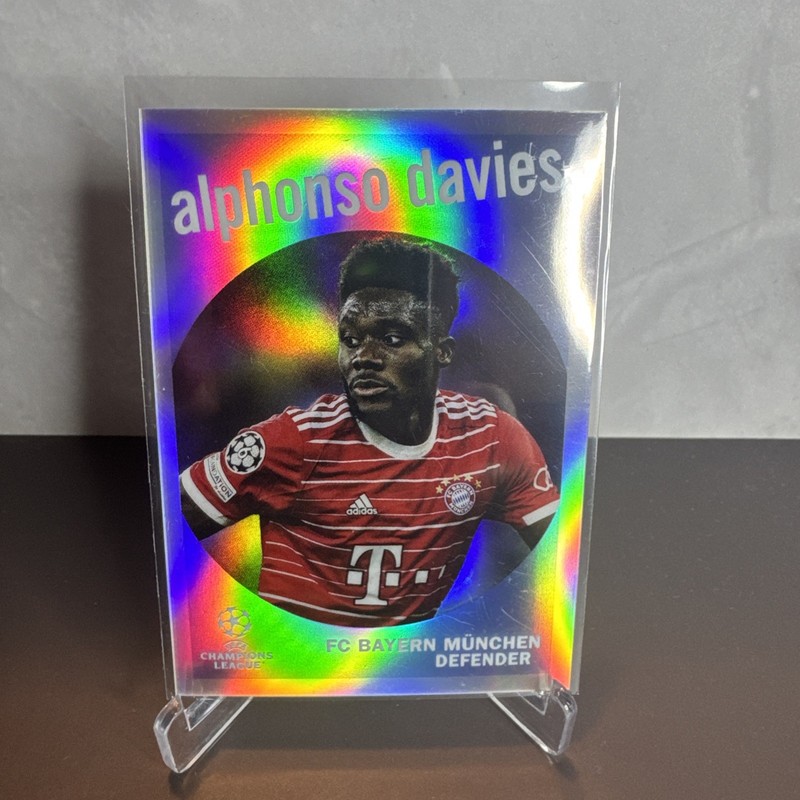2022-23 Topps Chrome UEFA Champions 1959  Alphonso Davies #59-11 Bayern Canada