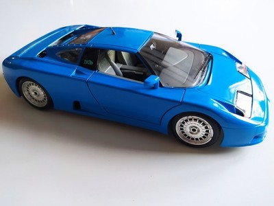 Bburago Bugatti EB 110 Blau 1991 in 1:18