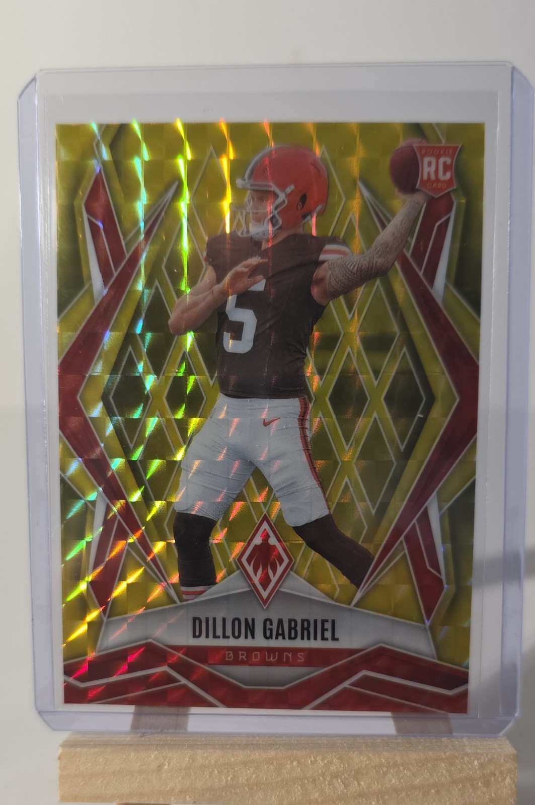 2025 Panini Phoenix - Rookies Dillon Gabriel #175 Yellow Pyramids 139/185 (RC) 