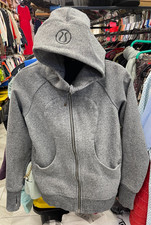 Lululemon Scuba Hoodie Womens SZ 6 Heather Gray Full Zip Hooded Sweater Logo