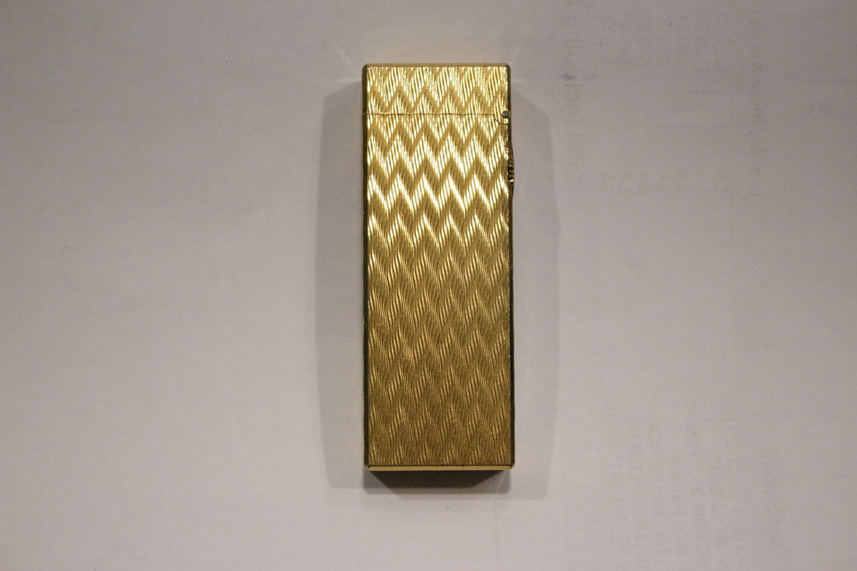 Dunhill Rollagas Lighter Gold Chevron Pattern Made in SWITZERLAND 