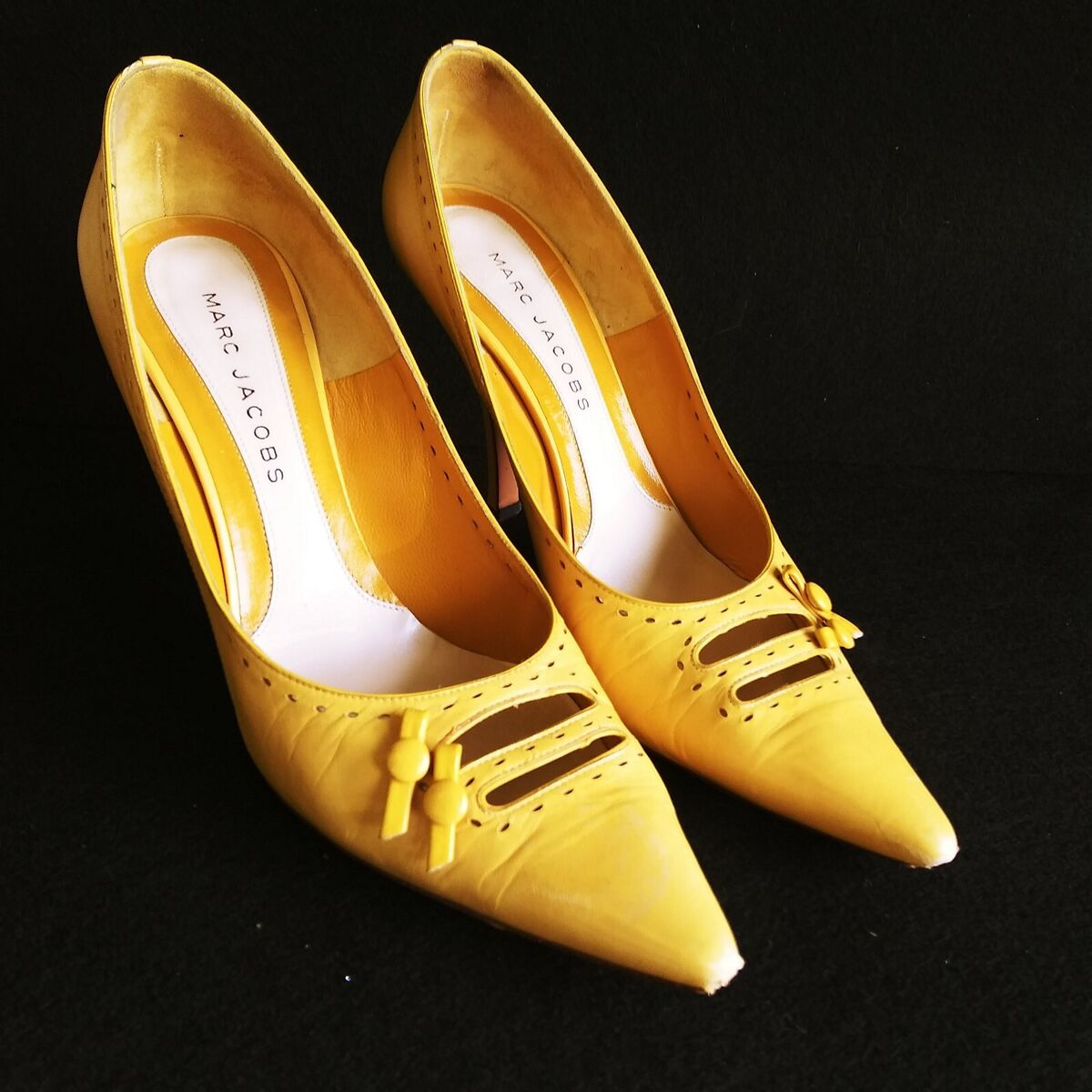 Marc Jacobs Yellow Closed Toe Pumps Size 39/8.5 4 Marc Jacobs Yellow Closed Toe Pumps Size 39/8.5 4