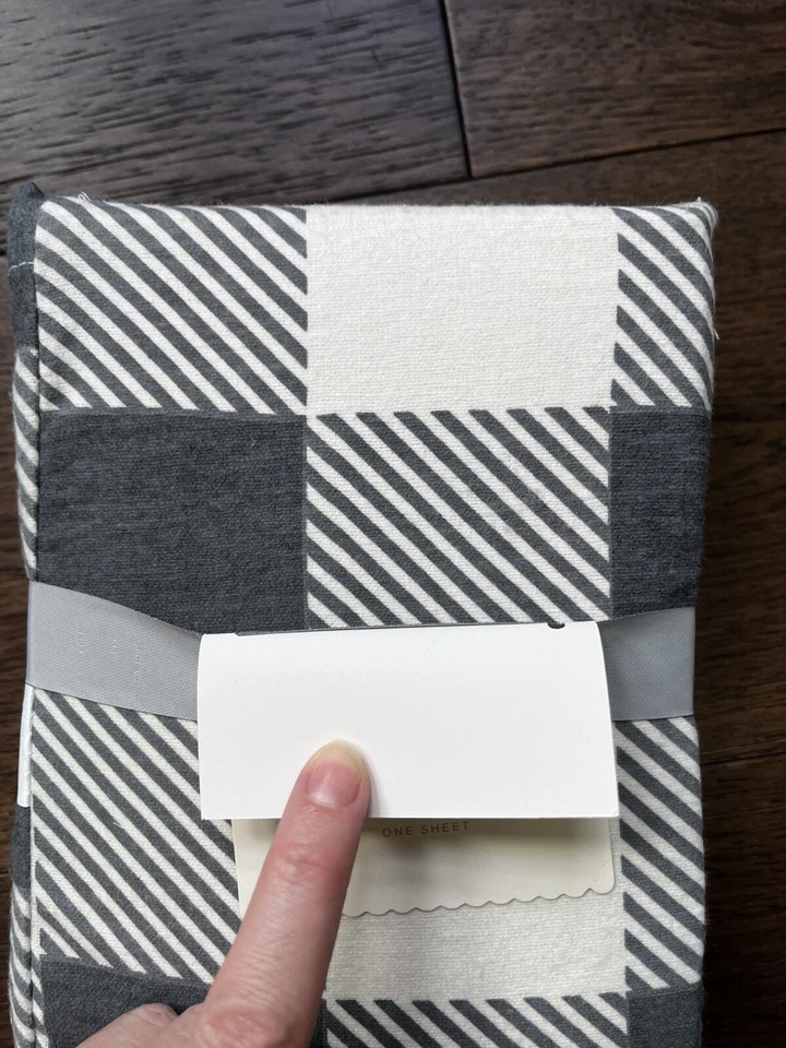 NUEVA Sábana Cuna Cloud Island Neutra Blanca Gris Carbón Ajustable Franela Foto 3 de 3