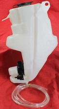 Washer Reservoir for 2007-2008 Suzuki XL-7 Base 6 Cyl 3.6L   