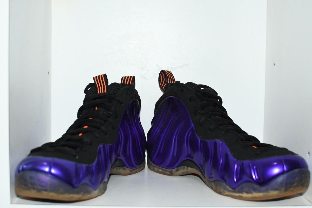 nike air foamposite one swoosh