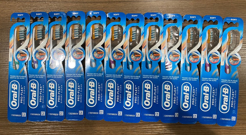 12 Pack OralB ProFlex Expert Clean SOFT Bristle Toothbrush 38 Sft eBay