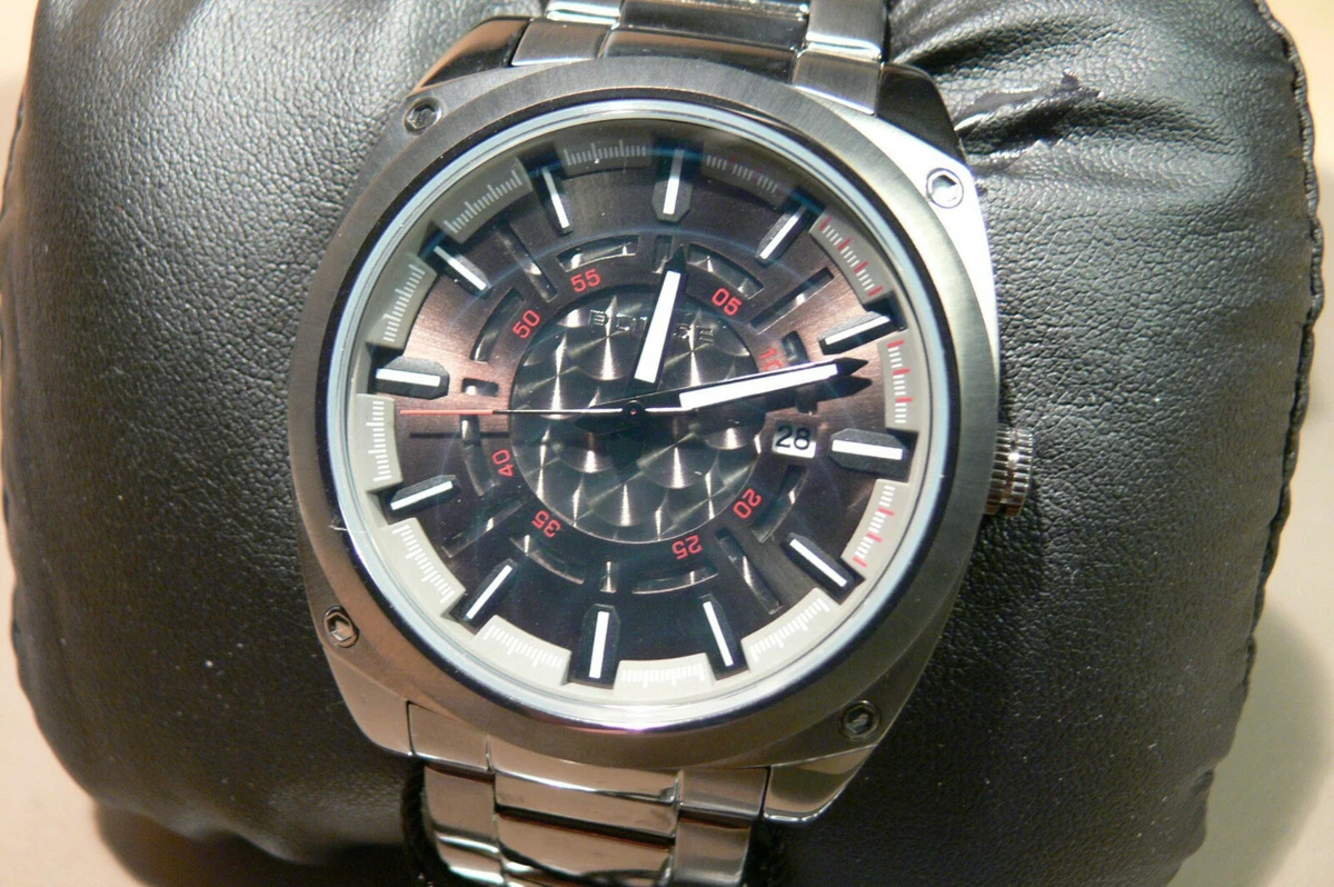 Police store gents watch