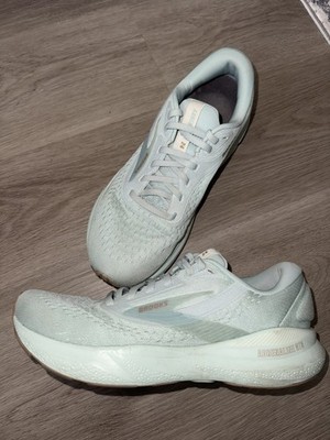 Brooks Women's Adrenaline GTS 24 Lace Up Shoes Mint Green Size 9.5