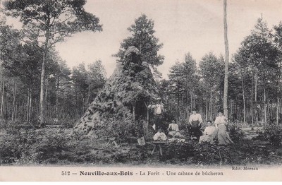 LOIRET NEUVILLE AUX BOIS la foret une cabane de Bucheron