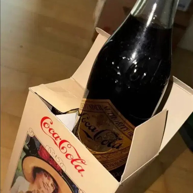 Coca-Cola 100th Anniversary Bottle Set 1986 Rare Collectible