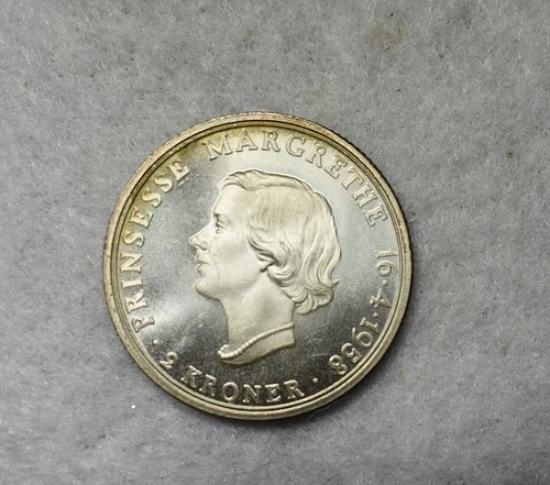 DENMARK 2 KRONER 1958 LARGE SILVER COIN ( stock# 142)