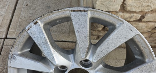 Toyota Land Cruiser 2016-2021 OEM Factory 18" Wheel 1 - Picture 2 of 9