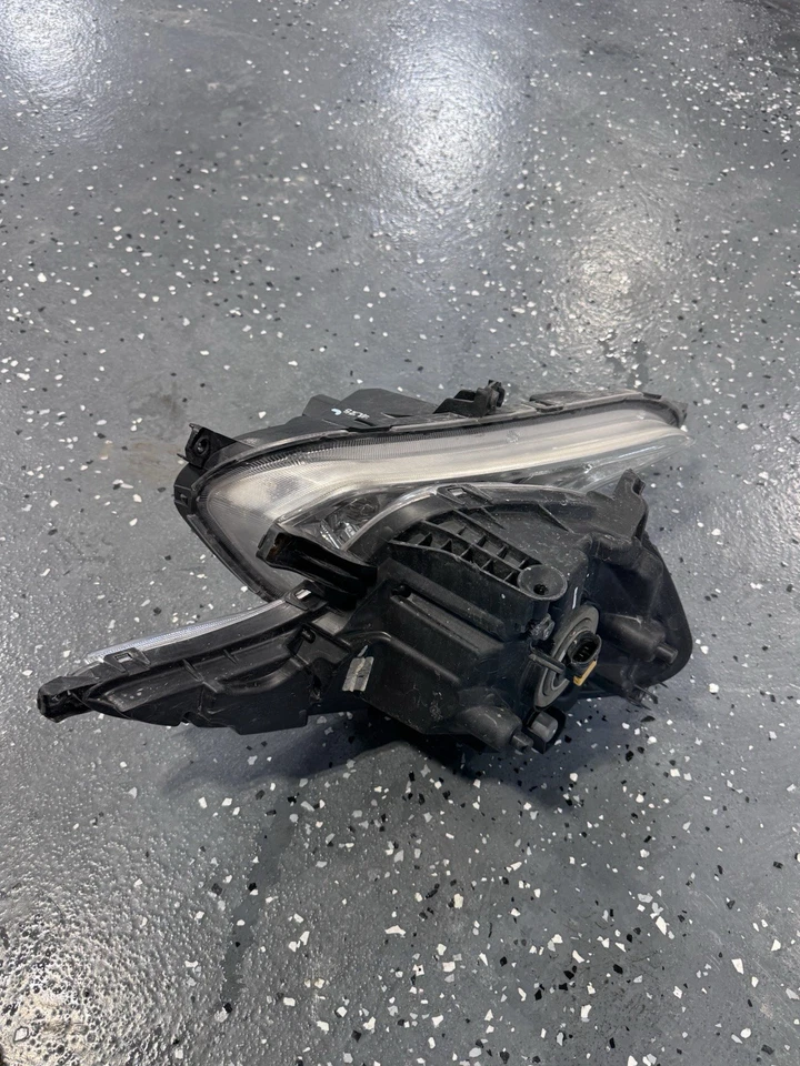 Противотуманные фары в сборе для Hyundai Santa Fe 2013–2016 годов левая + правая HY2592144 - Изображение 4 из 4