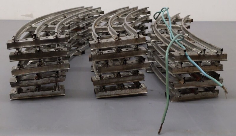Ives Standard Gauge Vintage Curved Track Sections [14]