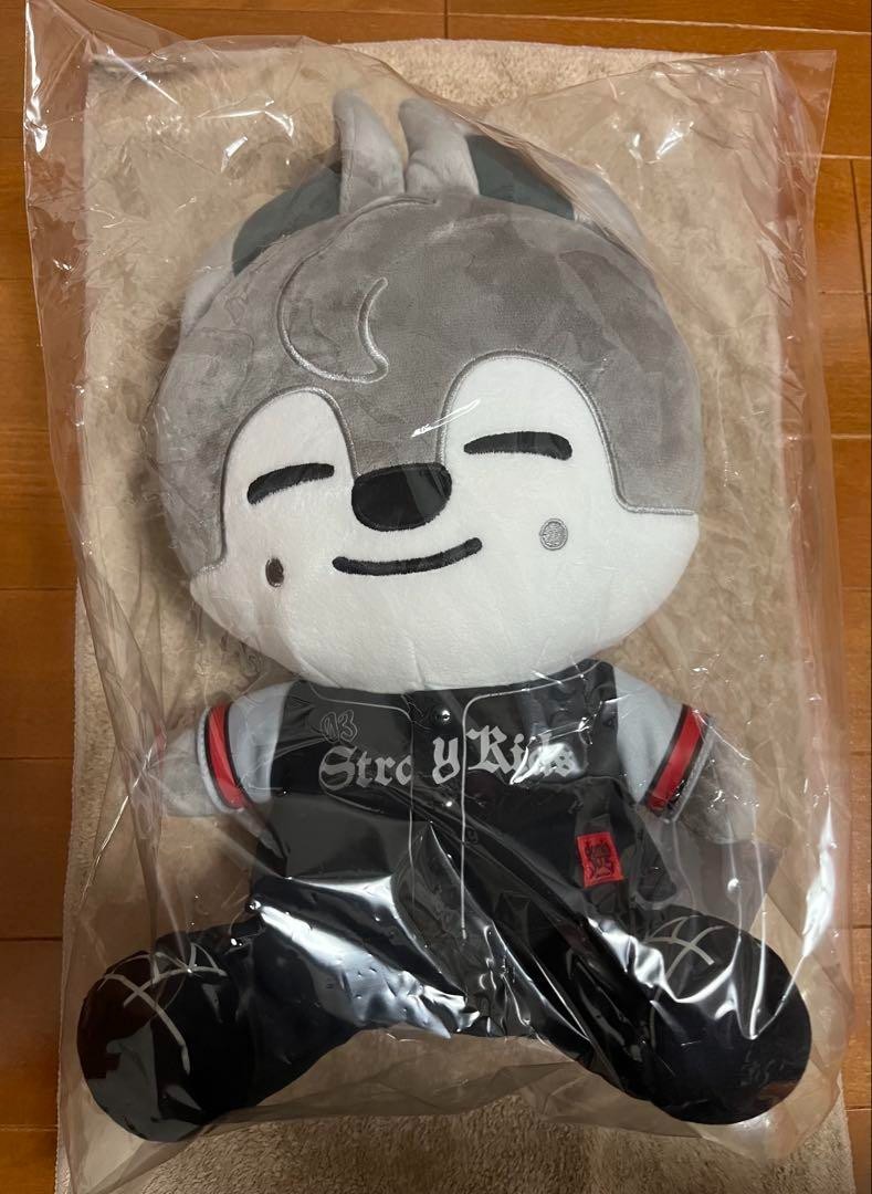 StrayKids STADIUM ぬいぐるみ＋フィギュア WolfChan StrayKids STADIUM ぬいぐるみ＋フィギュア WolfChan - メルカリ