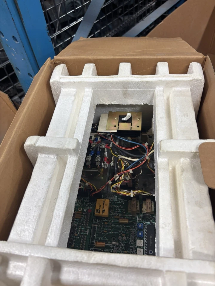 NOVO Reliance Electric Minpak Plus 14C20 .75 HP 50/60 Hz 1 Ph C-10 - Imagem 2 de 2