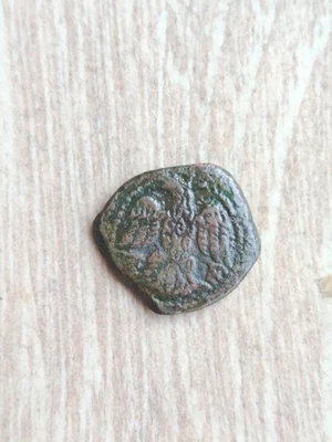 piece monnaie bronze gaulois entre 1.5 cm et 1.8 cm - Photo 1/2