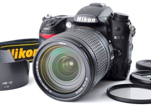Nikon D7000 + AF-S DX VR 18-140mm Zoom Lens Kit 16.2MP Digital SLR Camera - Picture 1 of 24
