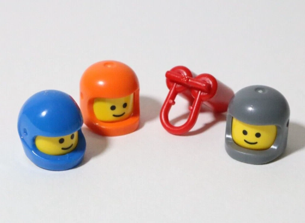 LEGO Classic Spaceman Minifigure Spare Parts Astronaut Helmets