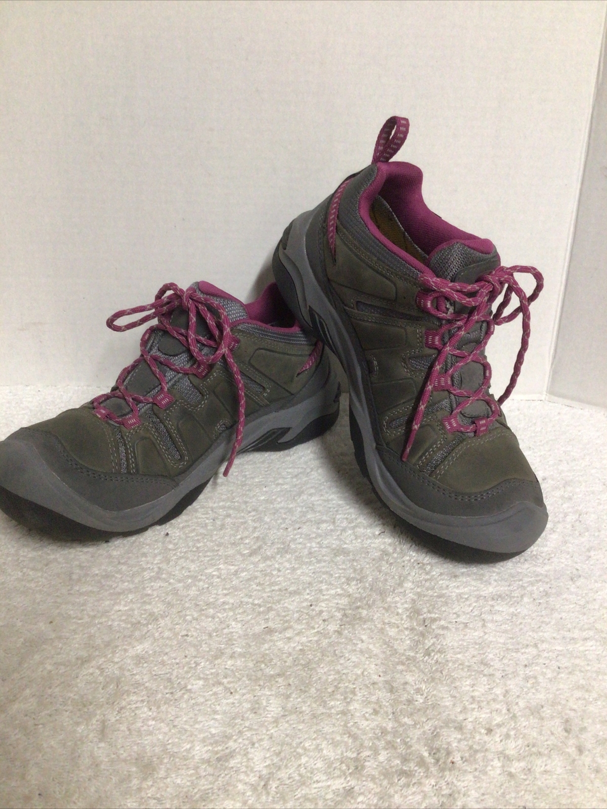 Scarpe da trekking Keen Circadia donna impermeabili passeggio acciaio grigio taglia 8 usate in ottime condizioni