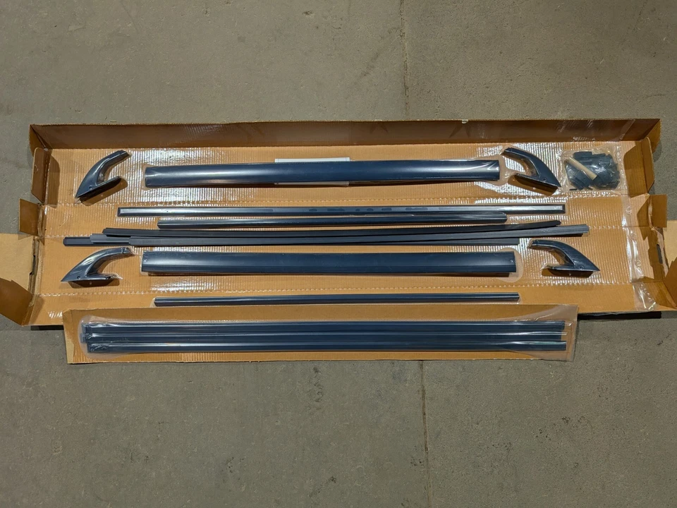 New NOS OEM Volvo 1994-1998 940 960 V90 Wagon Roof Rack Kit 6820352 - Image 2 of 4