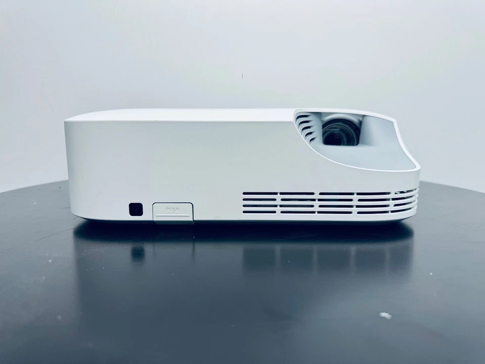 Casio HDMI Projector XJ-V1 - 2700 Lumens - FHD VGA/HDMI - Up to 20000 Lamp Hours - Image 2 of 4