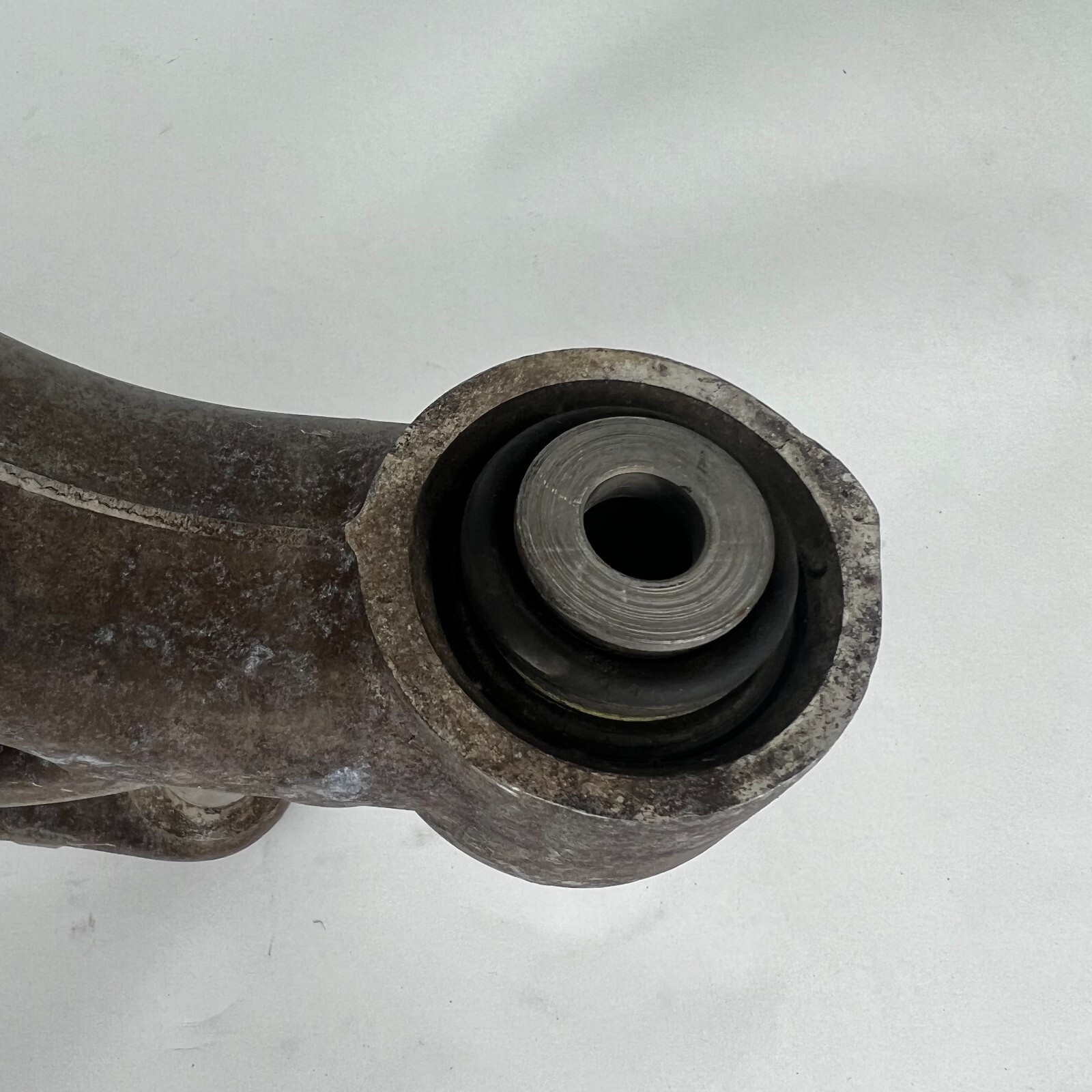 2006 - 2011 Aston Martin V8 Vantage Rear Left Lower Control Arm 6G33-5B531-AE