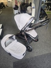 Image of Mamas And Papas Ocarro Stroller And Carrycot - Studio