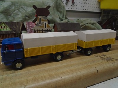 MERCEDES - BENZ TRUCK AND TRAILER NO. 917 DINKY TOY - BRAND NEW