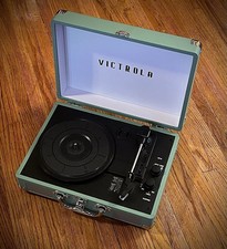 Victrola Journey Bluetooth suitcase Record Player Turquoise
