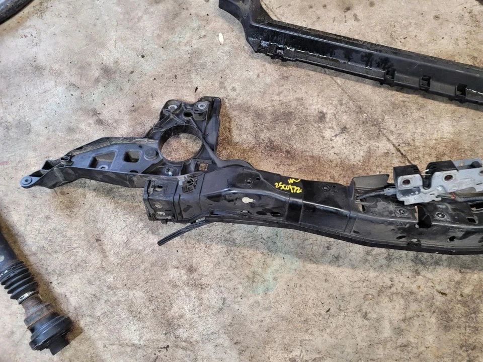 (SOLO RECOGIDA LOCAL) Soporte de núcleo de radiador compatible con 11-18 PORSCHE CAYENNE 1962685 Foto 2 de 4