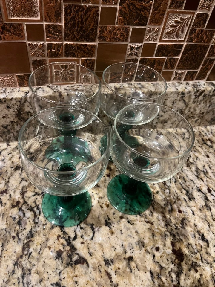 Juego de 4 vasos Libbey Margarita con tallos de cactus verdes de 6,5" de alto Foto 4 de 4