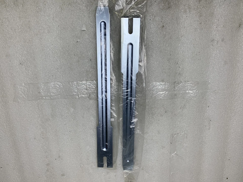 CISCO 700-25119-01 Foxconn 17" INNER Server Rail Bracket Set New - Image 3 of 3