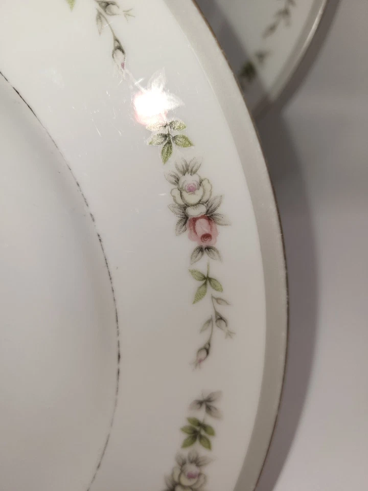 Lot Of 2 Vintage Yamato Fine China Japan Floral Wreath Dinner Plates 11.5" Ea - Image 3 of 4