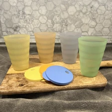 Tupperware Set Of 4 Multi Colored 500 ML Drinking Cup With 3 Matching Lids-pics